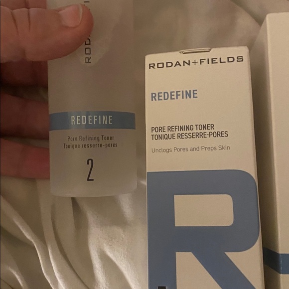 Rodan + Fields REDEFINE Toner - Pore Refining Toner - Picture 12 of 15